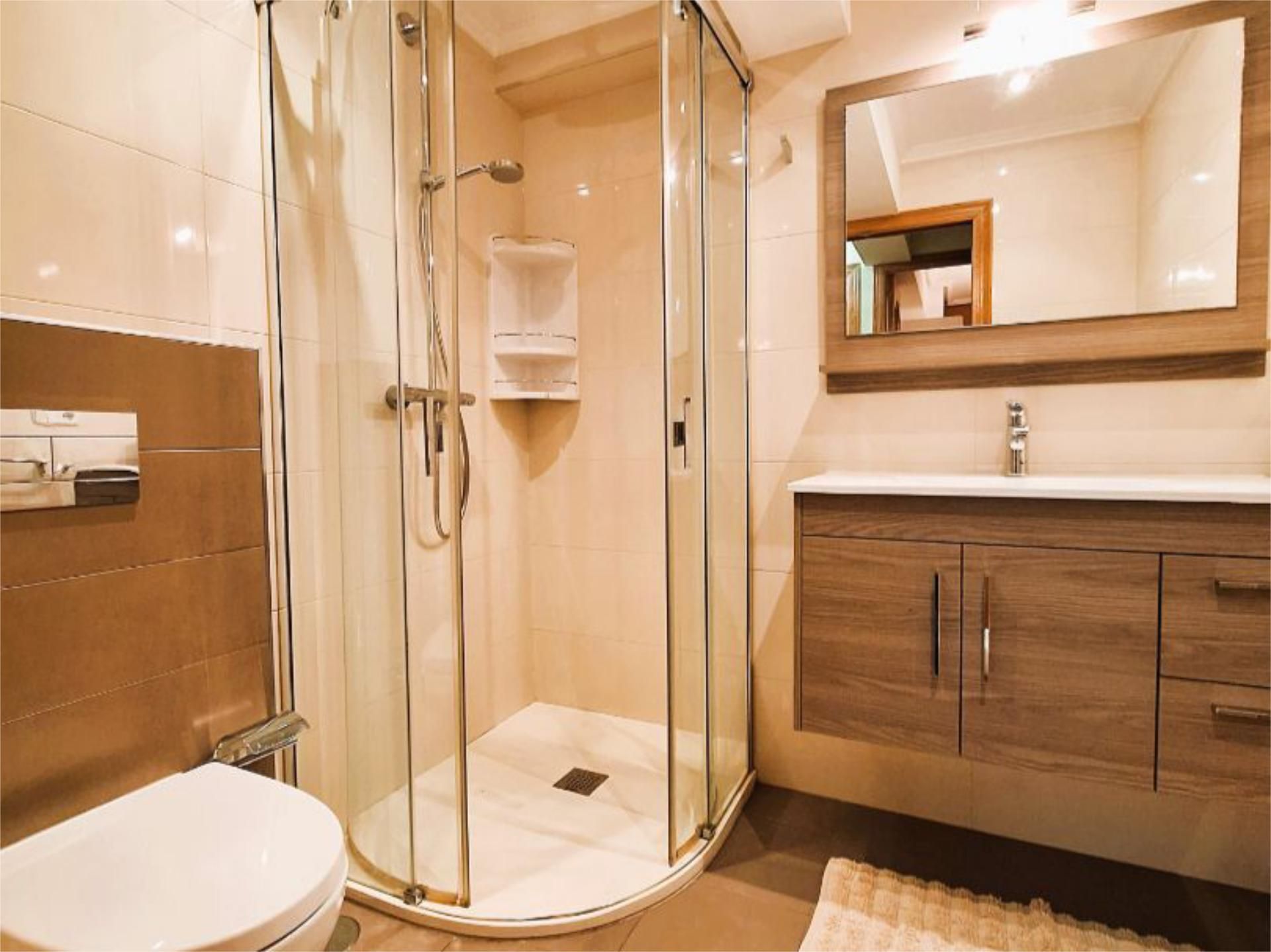 Pis de lloguer a Rúa Javier López López, 5, Los Castros - Castrillón Bany de Pis de lloguer en A Coruña Capital