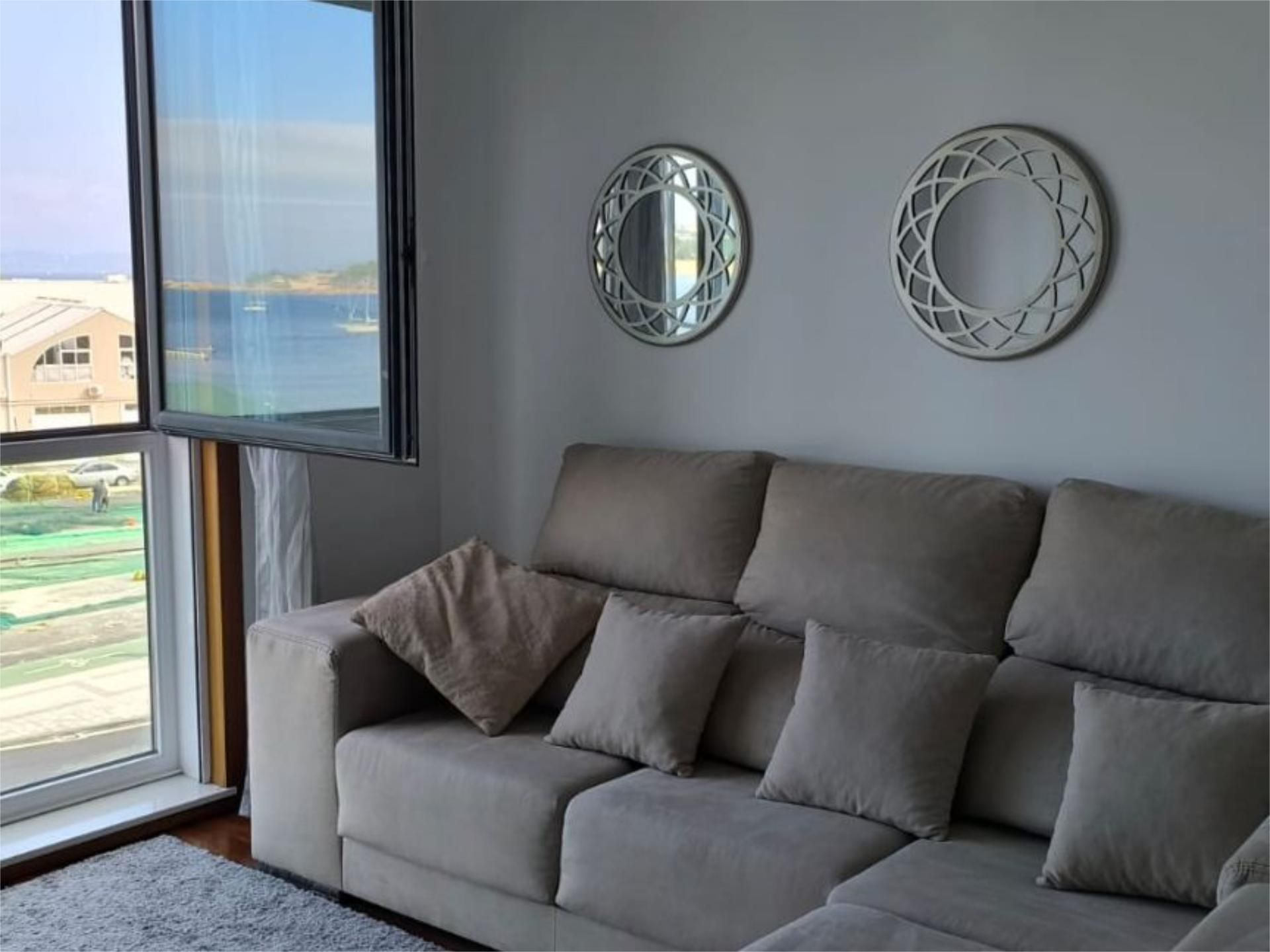 Apartament de lloguer a Avenida de la Coruña, 40, Santa Uxía de Ribeira Sala d'estar de Apartament de lloguer en Ribeira amb Parquet, Moblat i Aparcament comunitari