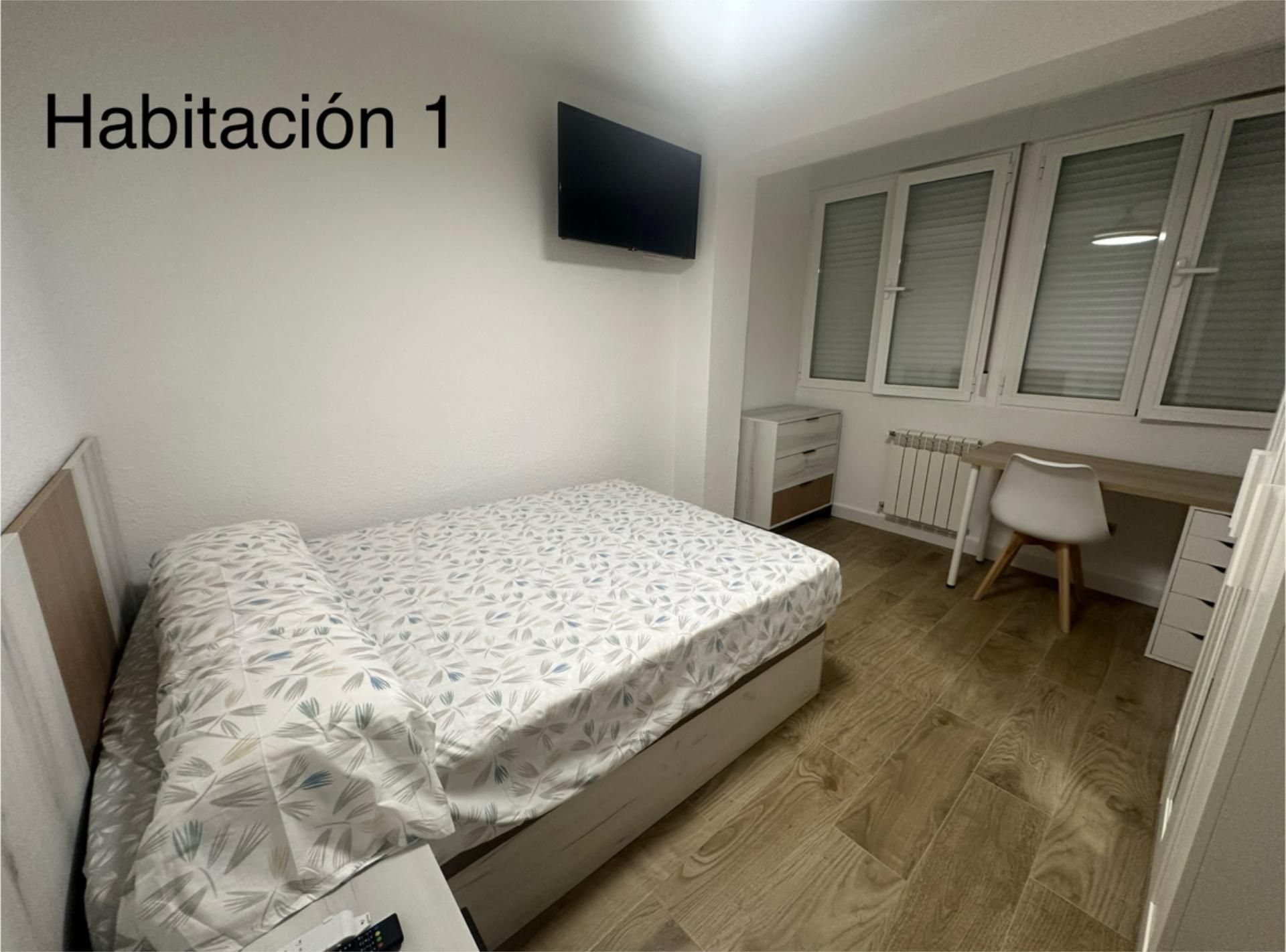 Bedroom of Flat to share in Alcorcón  with Heating and Furnished