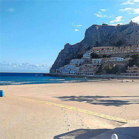 Apartamento en Alquiler en Playa Poniente