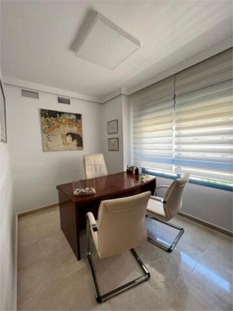 Oficina de alquiler en El Cónsul - Ciudad Universitaria - El Romeral Oficina de alquiler en Málaga Capital