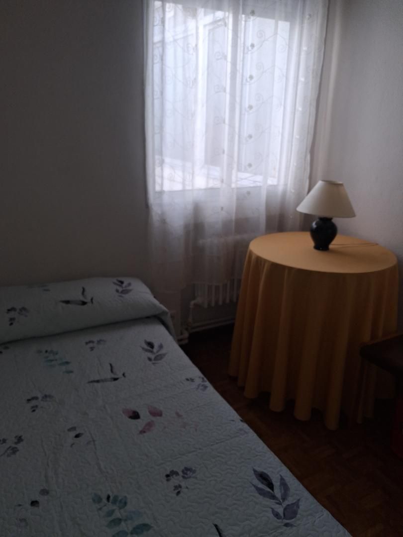 Pis per a compartir a Plaza Vadillos, Vadillos Dormitori de Pis per a compartir en Valladolid Capital amb Calefacció, Terrassa i Moblat