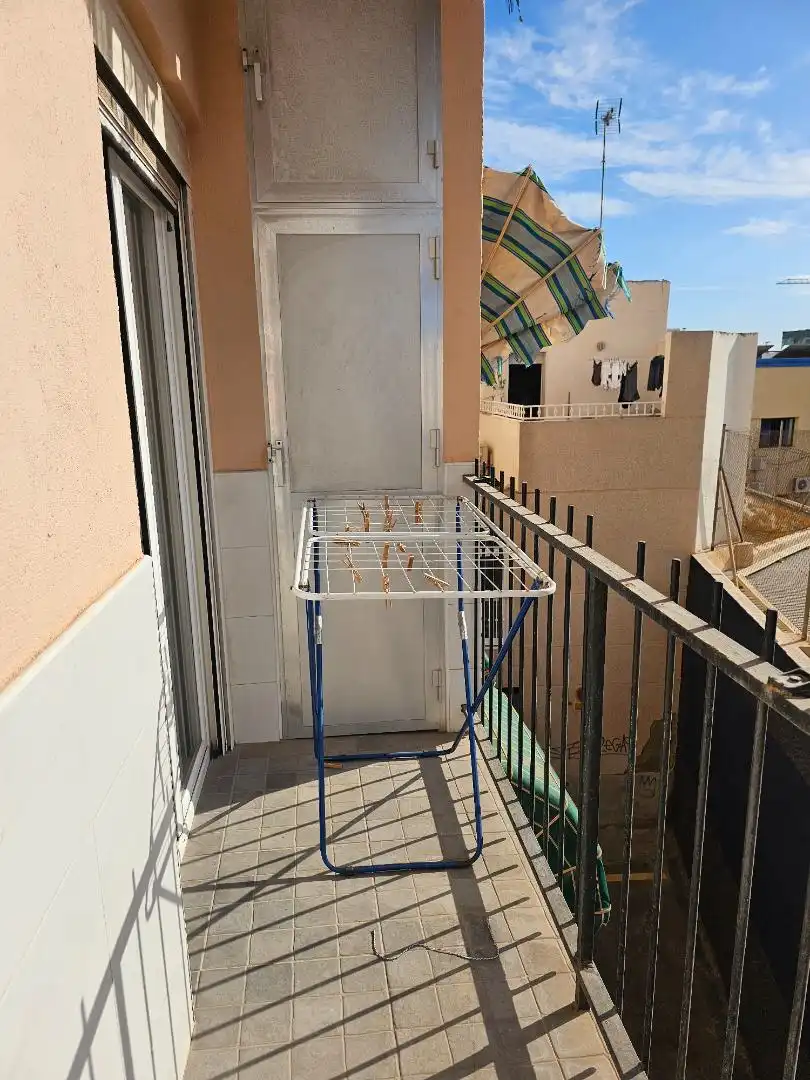 Piso en venta en Calle Madre Mazarelo, 22, Barrio Alto - San Félix Terraza de Piso en venta en Almería con Aire acondicionado, Trastero y Amueblado