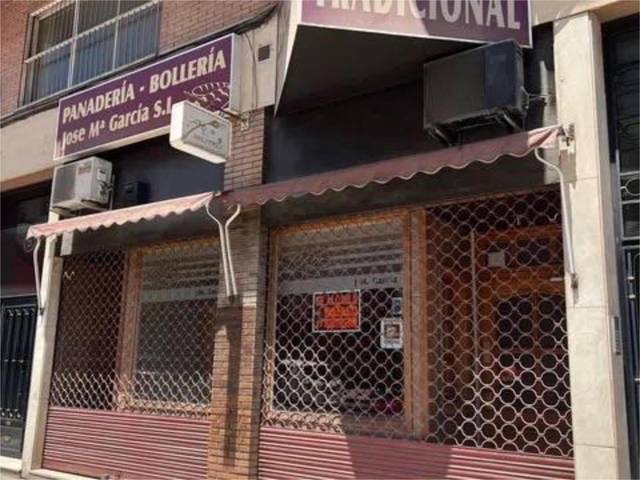 Local comercial en Alquiler en Altozano - Conde Lumiares