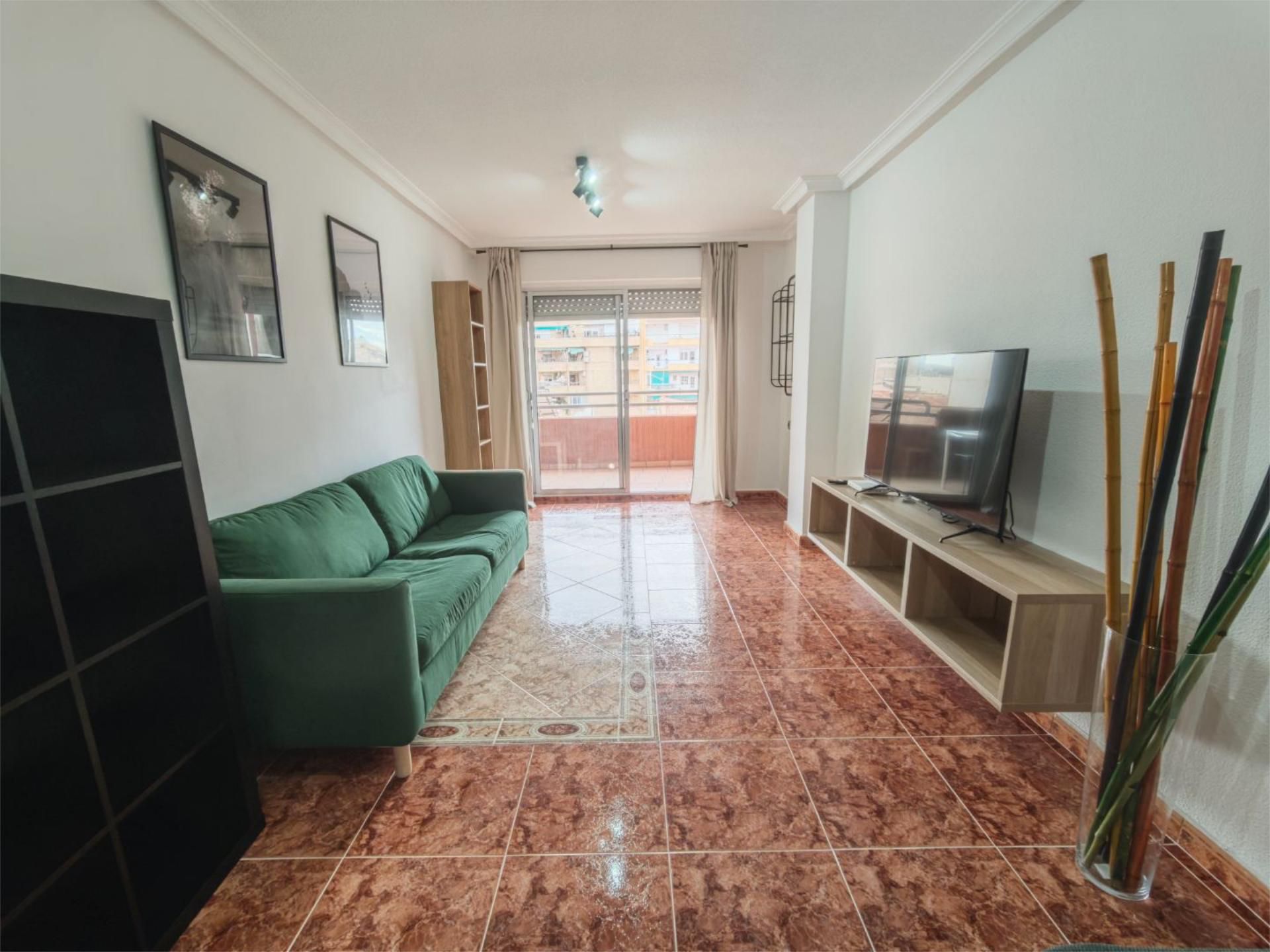 Sala de estar de Piso de alquiler en Elda con Terraza y Amueblado