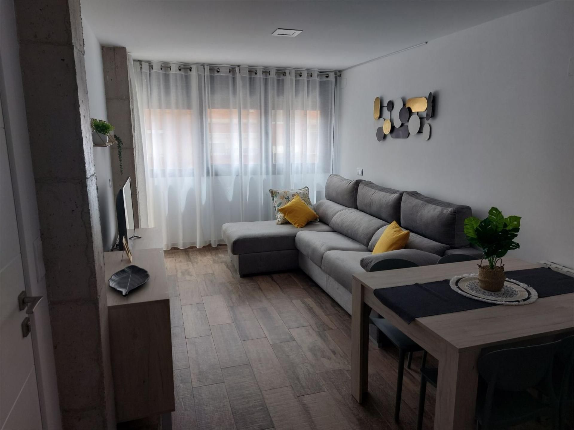 Apartment to rent in Calle Francisco Javier de Moya, 16, Hospital Living room of Apartment to rent in Albacete Capital with Air Conditioner, Heating and Terrace