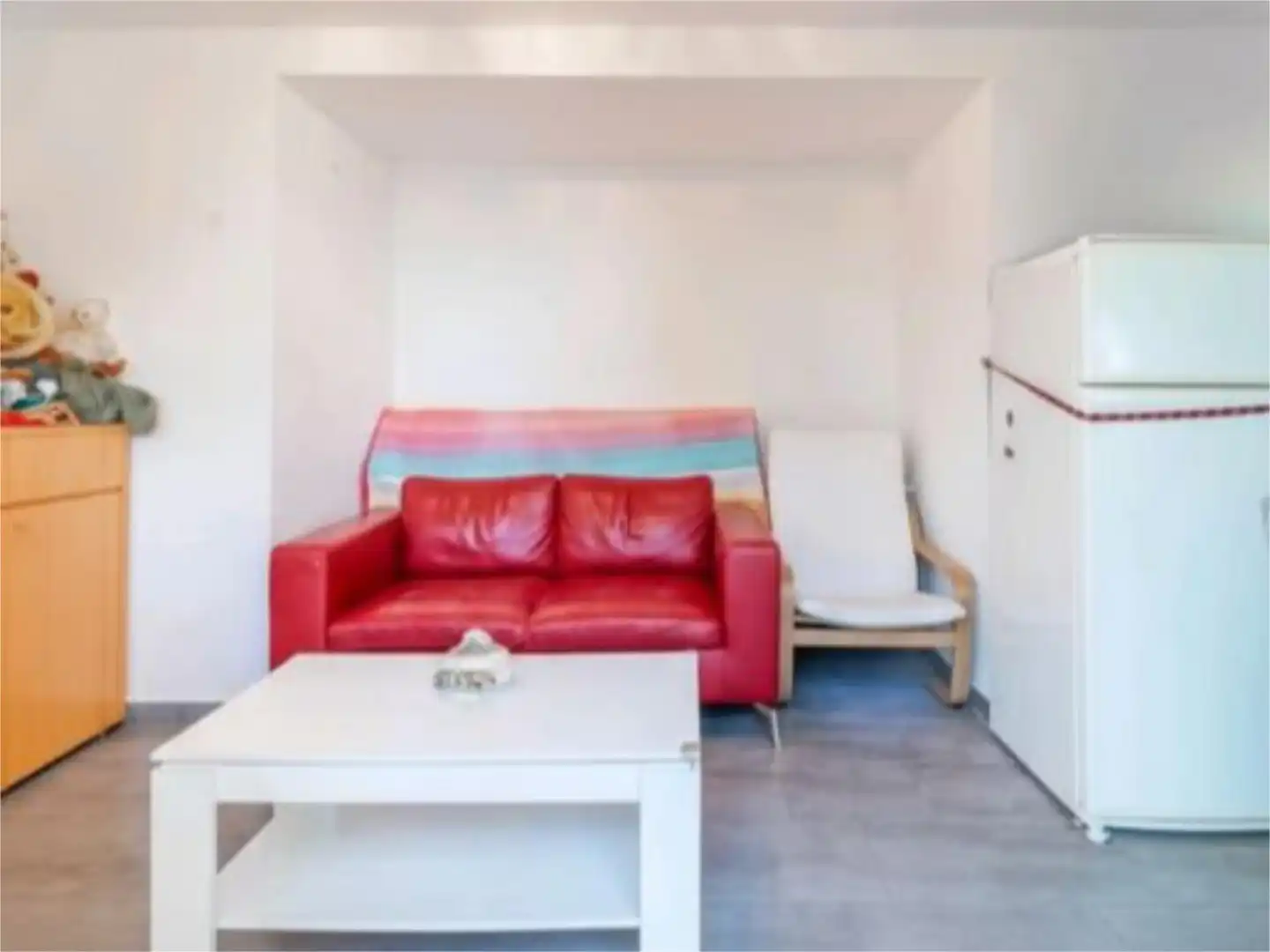 Piso en venta en Avenida Carvajal, Las Gaviotas - Carvajal Sala de estar de Piso en venta en Fuengirola con Amueblado y Parking comunitario