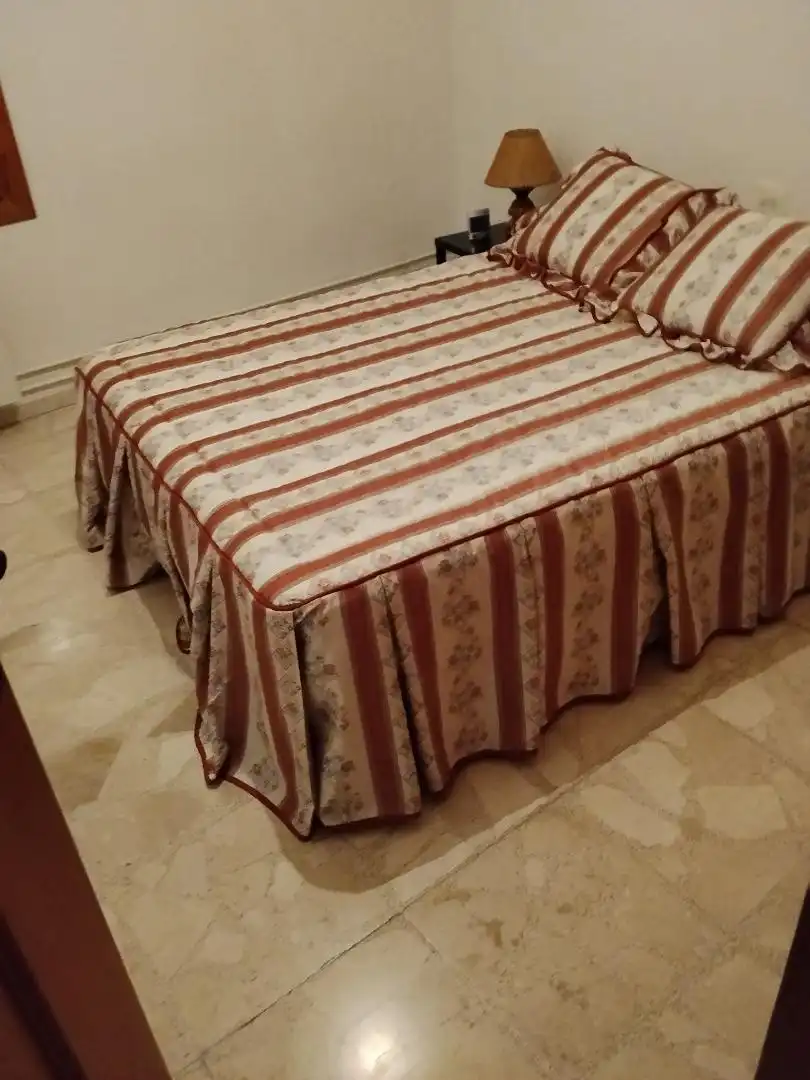Casa o xalet en venda a Calle Concepción, 58, Casasimarro Dormitori de Casa o xalet en venda en Casasimarro amb Aire condicionat, Terrassa i Balcó