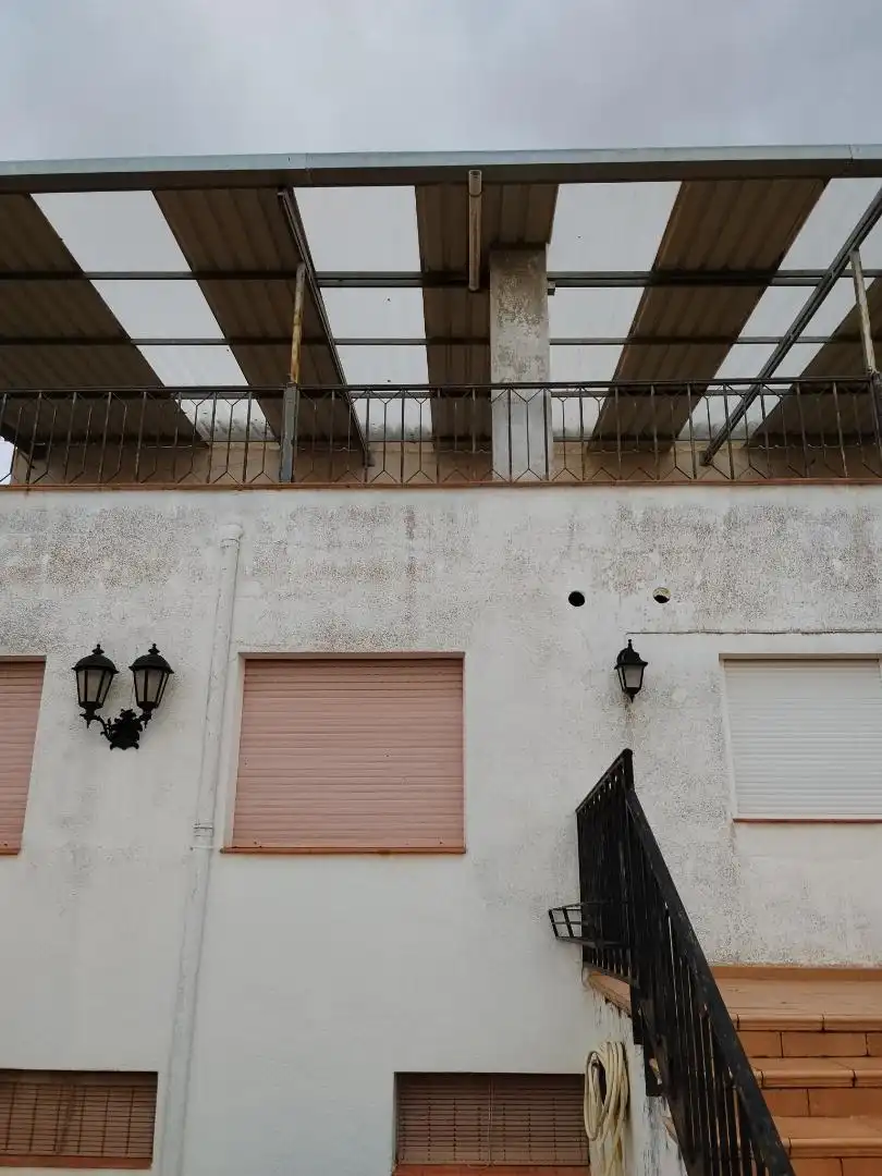 Casa o xalet en venda a Calle Concepción, 58, Casasimarro Vista exterior de Casa o xalet en venda en Casasimarro amb Aire condicionat, Terrassa i Balcó
