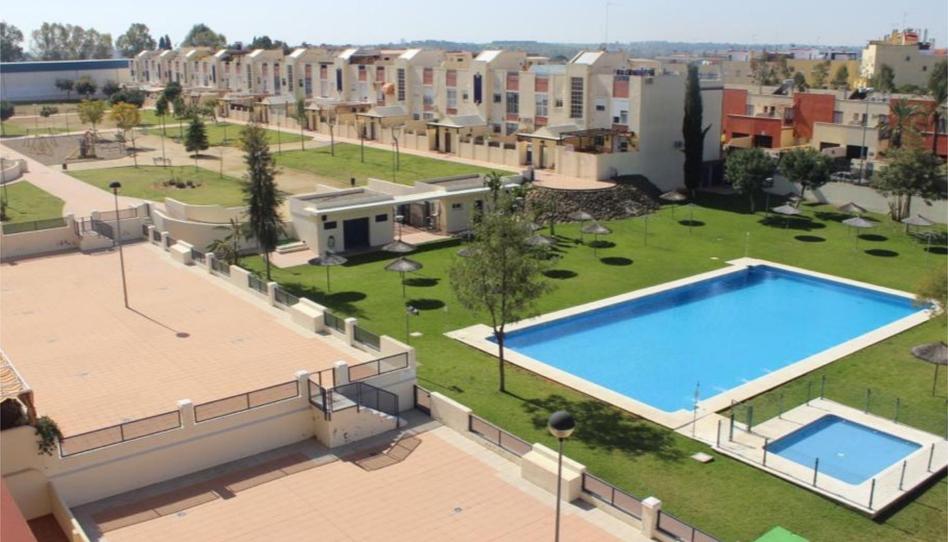 Photo 1 of Flat to rent in Calle Escultor Martinez Montañes, 8, Nueva Alcalá, Sevilla