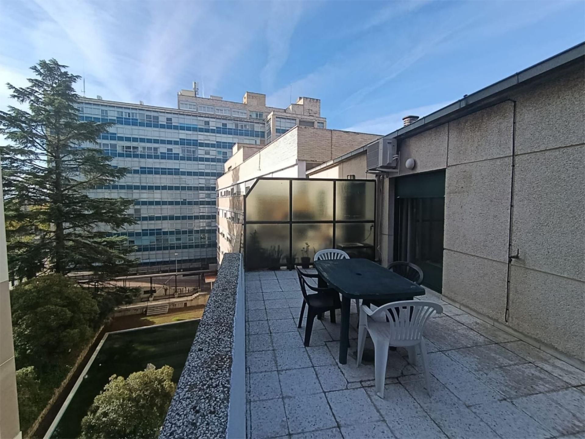 Attic to rent in Calle Licenciados, 20, San Bernardo - Carmelitas - Campus Terrace of Attic to rent in Salamanca Capital with Terrace