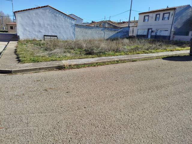 Terreno en Venta en Calle Santander, 7 en Almazán