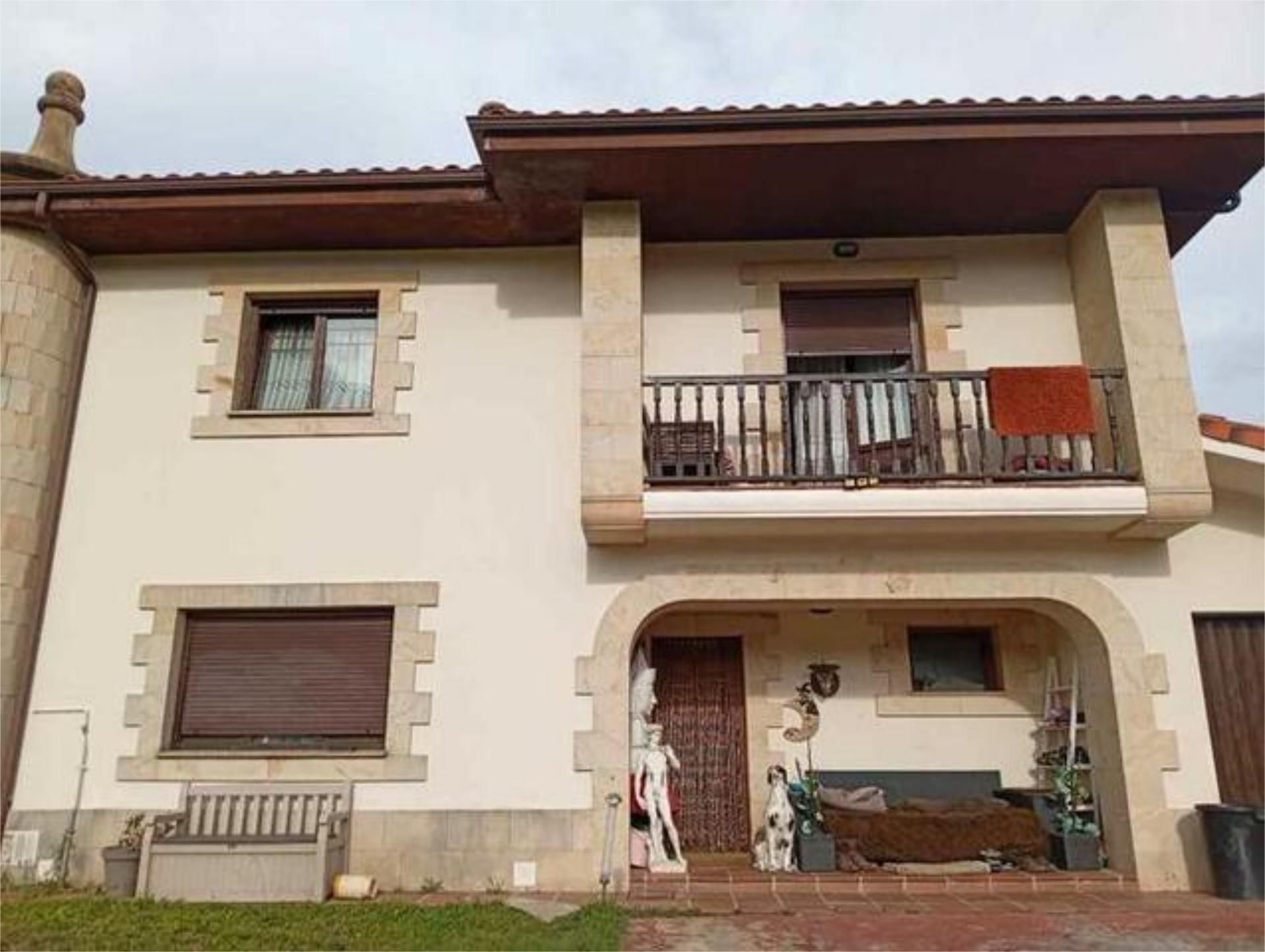 Vista exterior de Casa adosada en venta en Bárcena de Cicero