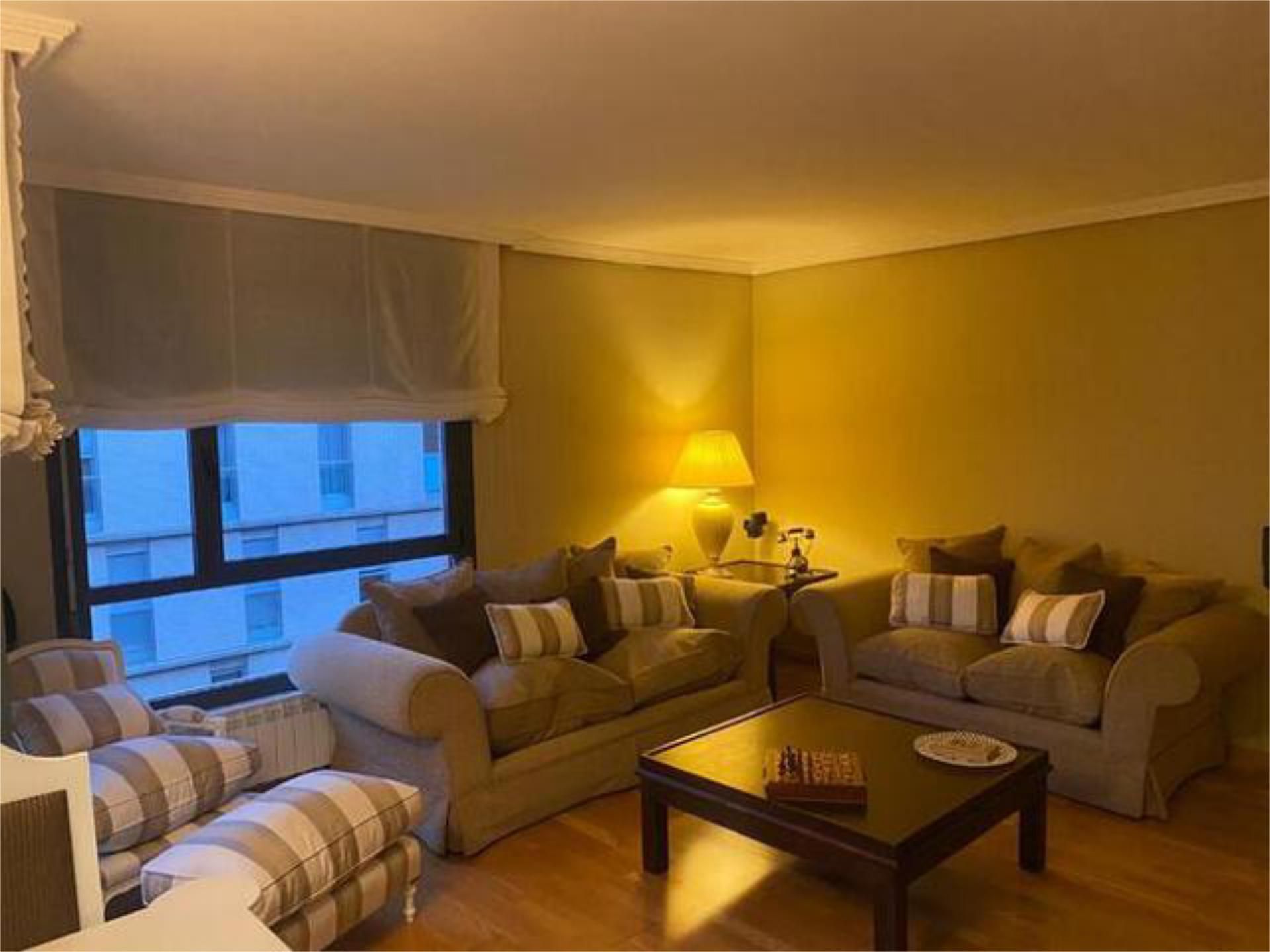 Living room of Flat to rent in  Zaragoza Capital  with Heating, Private garden and Terrace