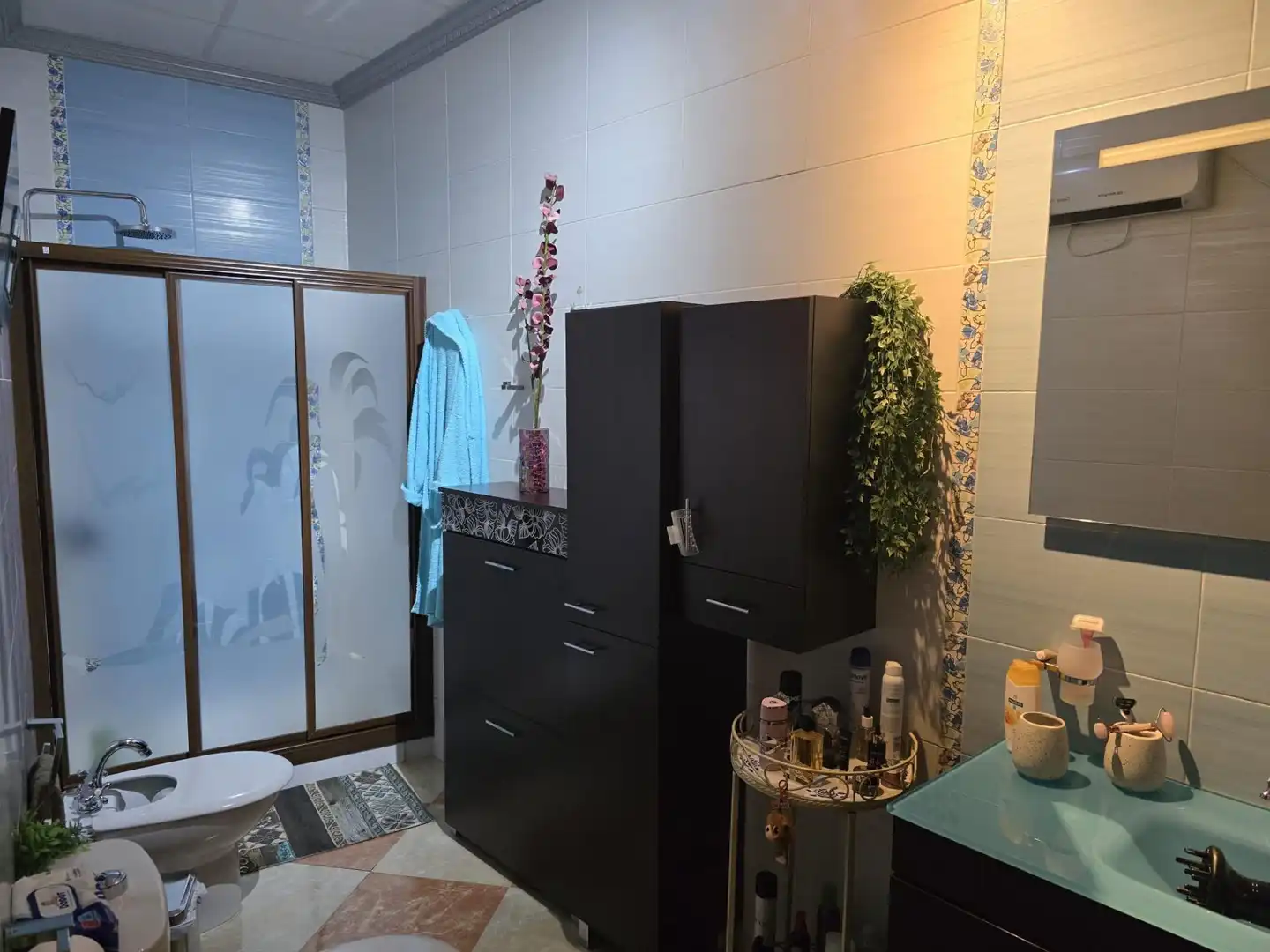 Badezimmer von Wohnung zum Verkauf in Santisteban del Puerto mit Klimaanlage, Heizung und Terrasse