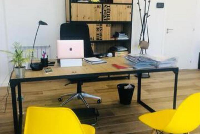 Foto 1 de Oficina de lloguer a Teo, A Coruña