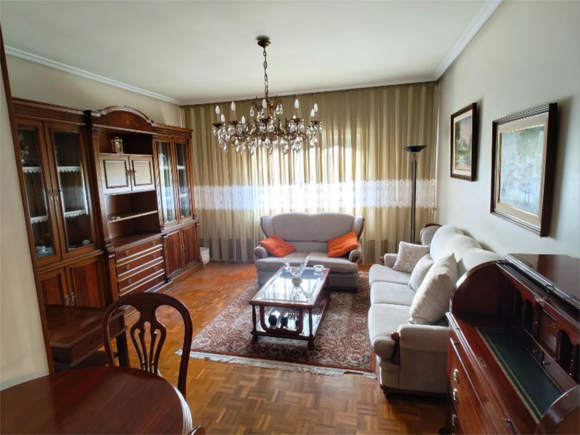 Pis per a compartir a Calle Rey Pastor, 8, Juzgados Sala d'estar de Pis per a compartir en Logroño amb Calefacció, Terrassa i Moblat