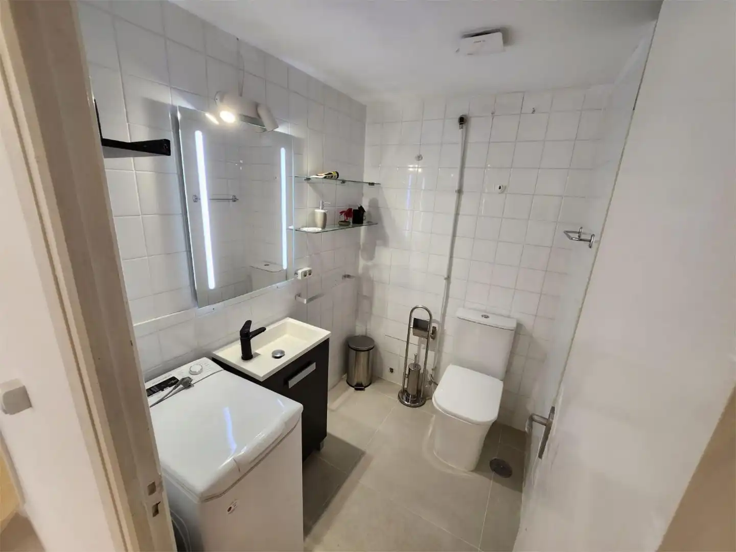 Bany de Pis en venda en Estepona amb Jardí privat, Parquet i Terrassa