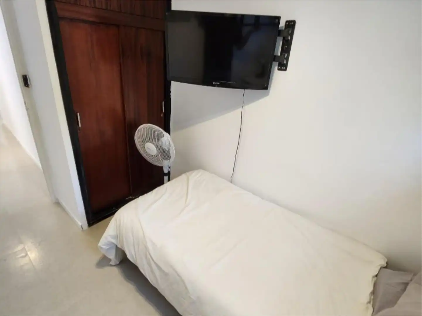 Dormitori de Pis en venda en Estepona amb Jardí privat, Parquet i Terrassa
