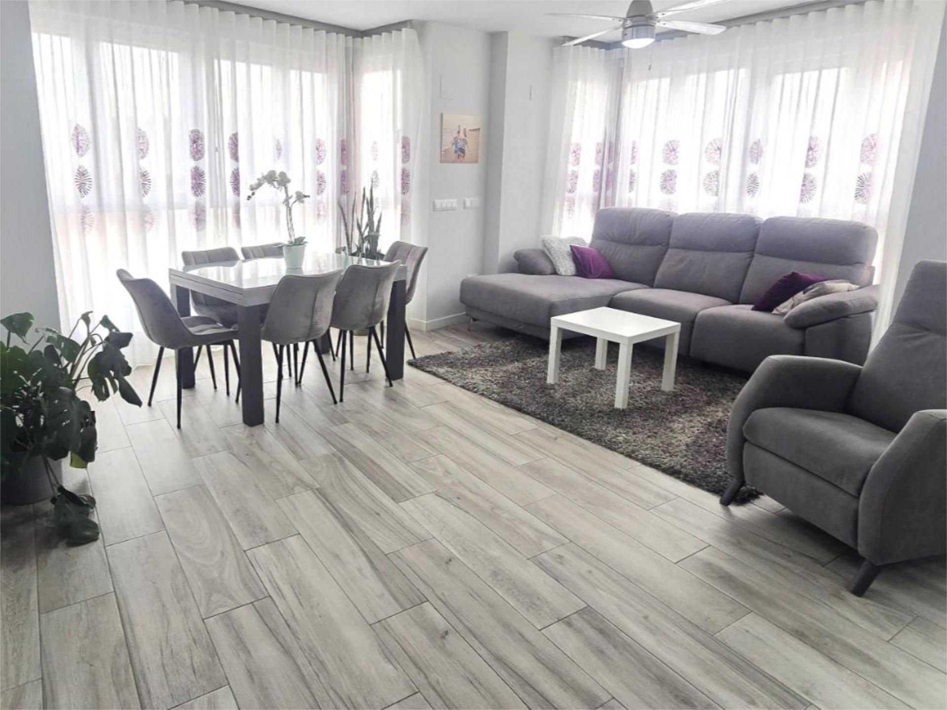 Sala d'estar de Pis en venda en  Valencia Capital amb Aire condicionat