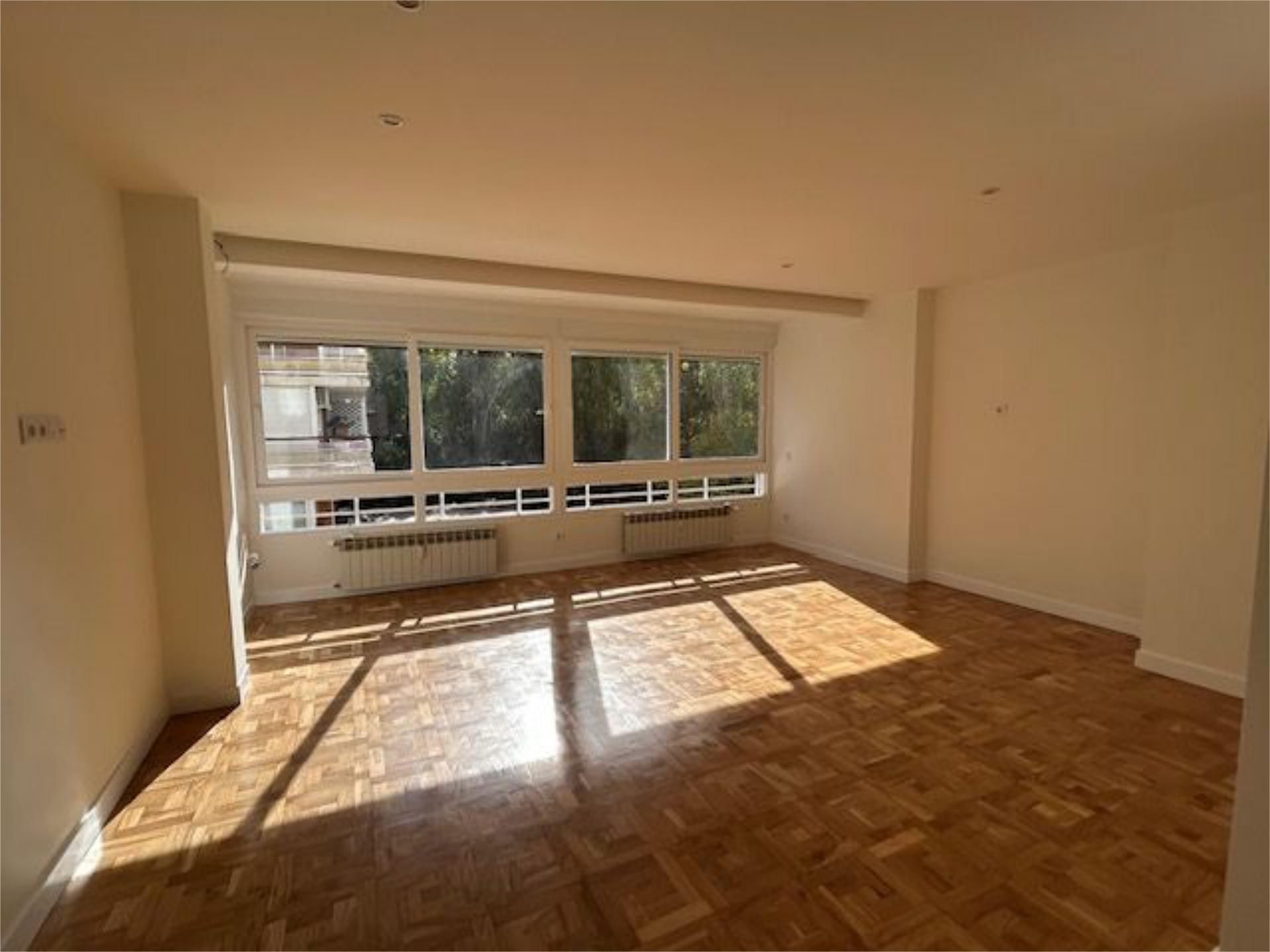 Flat to rent in Calle San Martín de Porres, 43, Ciudad Universitaria Flat to rent in Calle San Martín de Porres, 43, Ciudad Universitaria