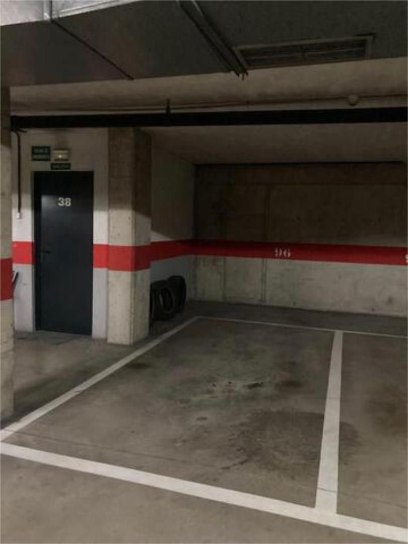 Garatge de lloguer a Tres Olivos - Valverde Aparcament de Garatge de lloguer en Madrid Capital