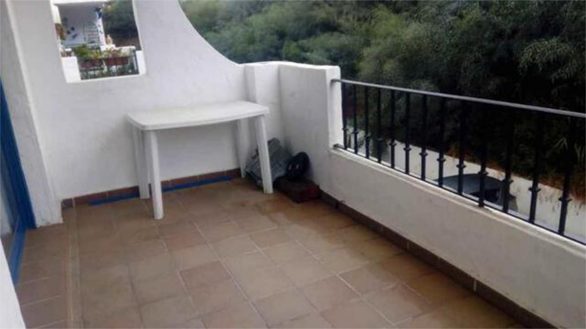 Terrassa de Apartament en venda en Manilva amb Terrassa i Piscina