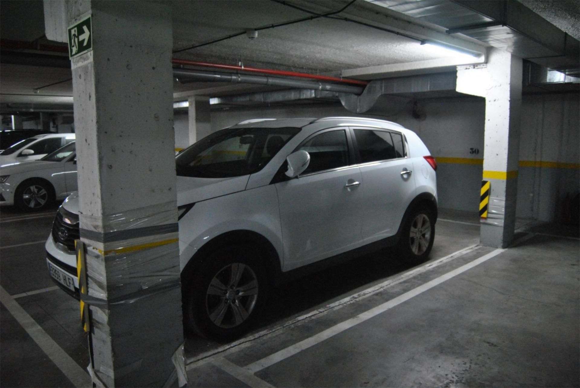 Flat for sale in Calle José Luis Sampedro, 13, Rivas Futura Parking of Flat for sale in Rivas-Vaciamadrid with Air Conditioner, Swimming Pool and Balcony