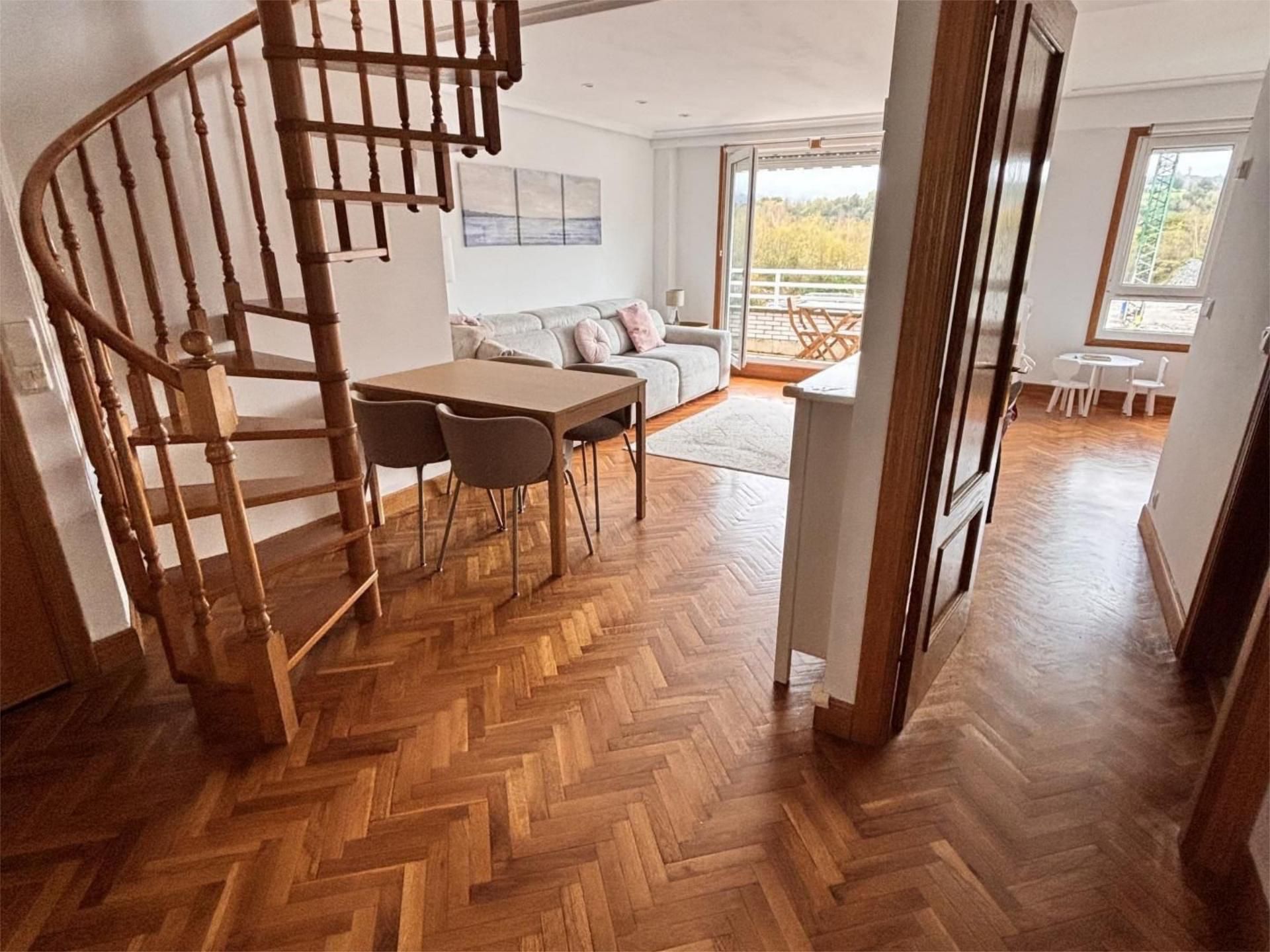 Living room of Flat for sale in Donostia - San Sebastián   with Heating, Private garden and Parquet flooring