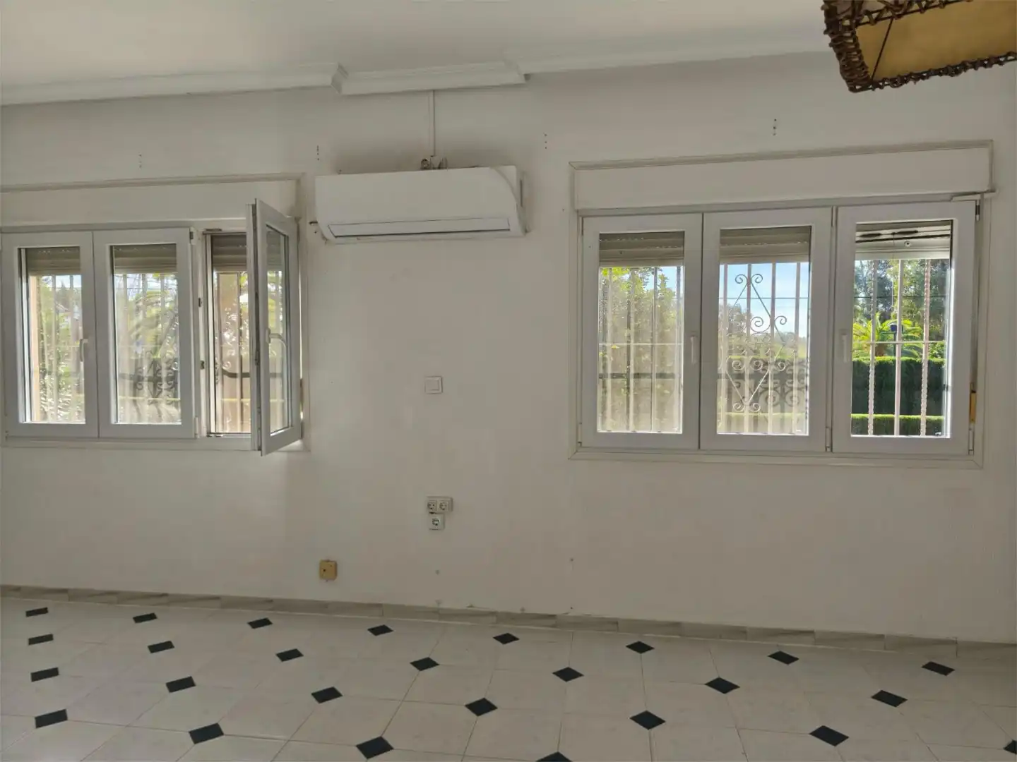 Casa o chalet en venta en Carmona con Aire acondicionado, Jardín privado y Trastero
