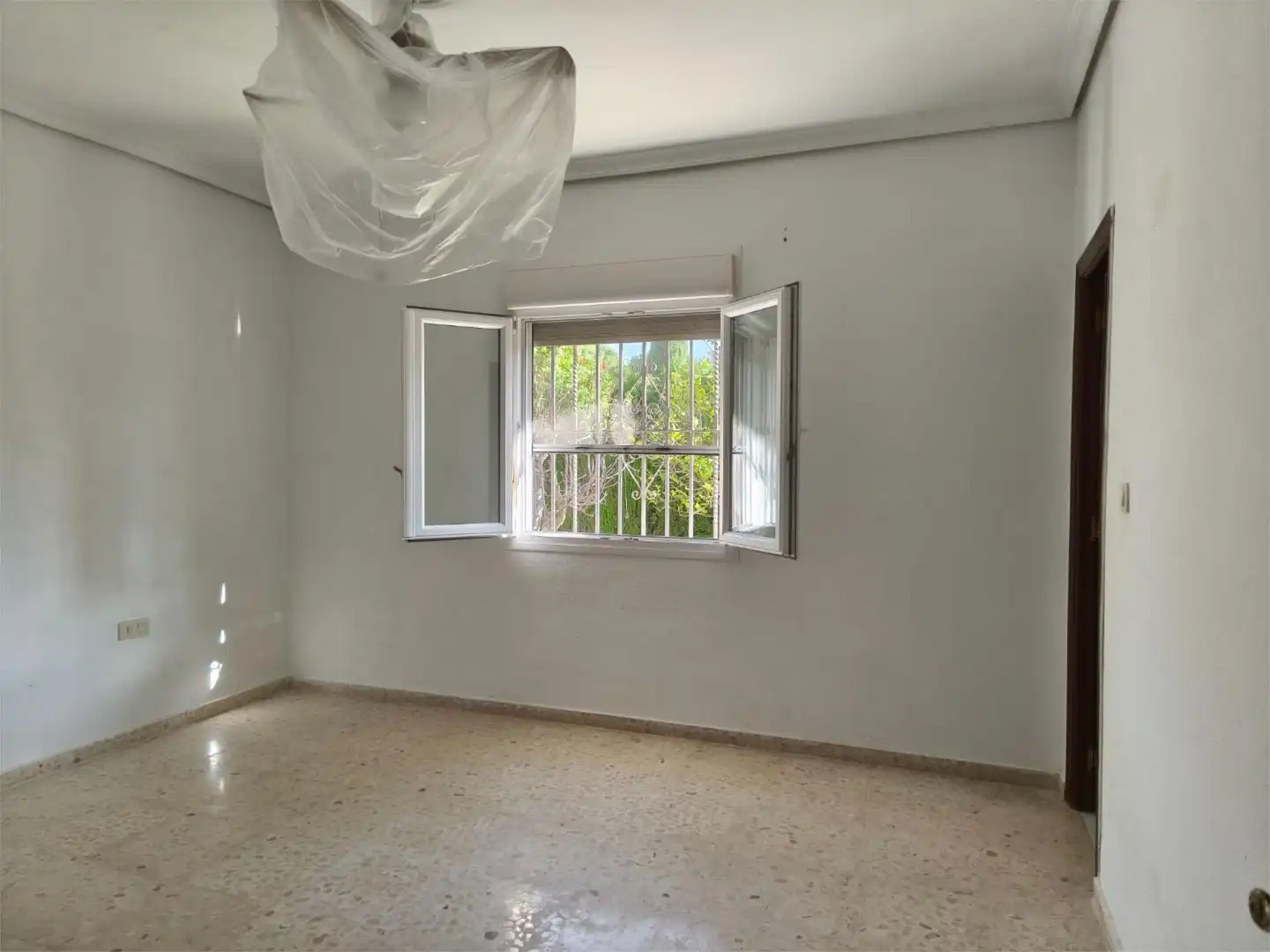 Habitación de Casa o chalet en venta en Carmona con Aire acondicionado, Jardín privado y Trastero