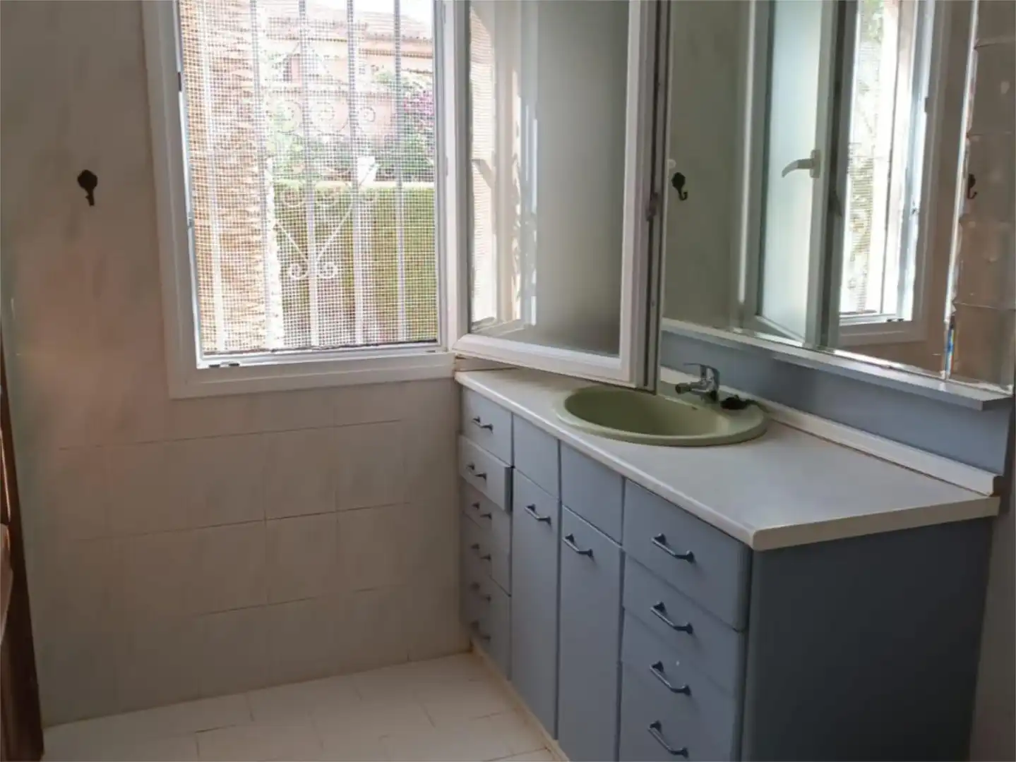 Baño de Casa o chalet en venta en Carmona con Aire acondicionado, Jardín privado y Trastero