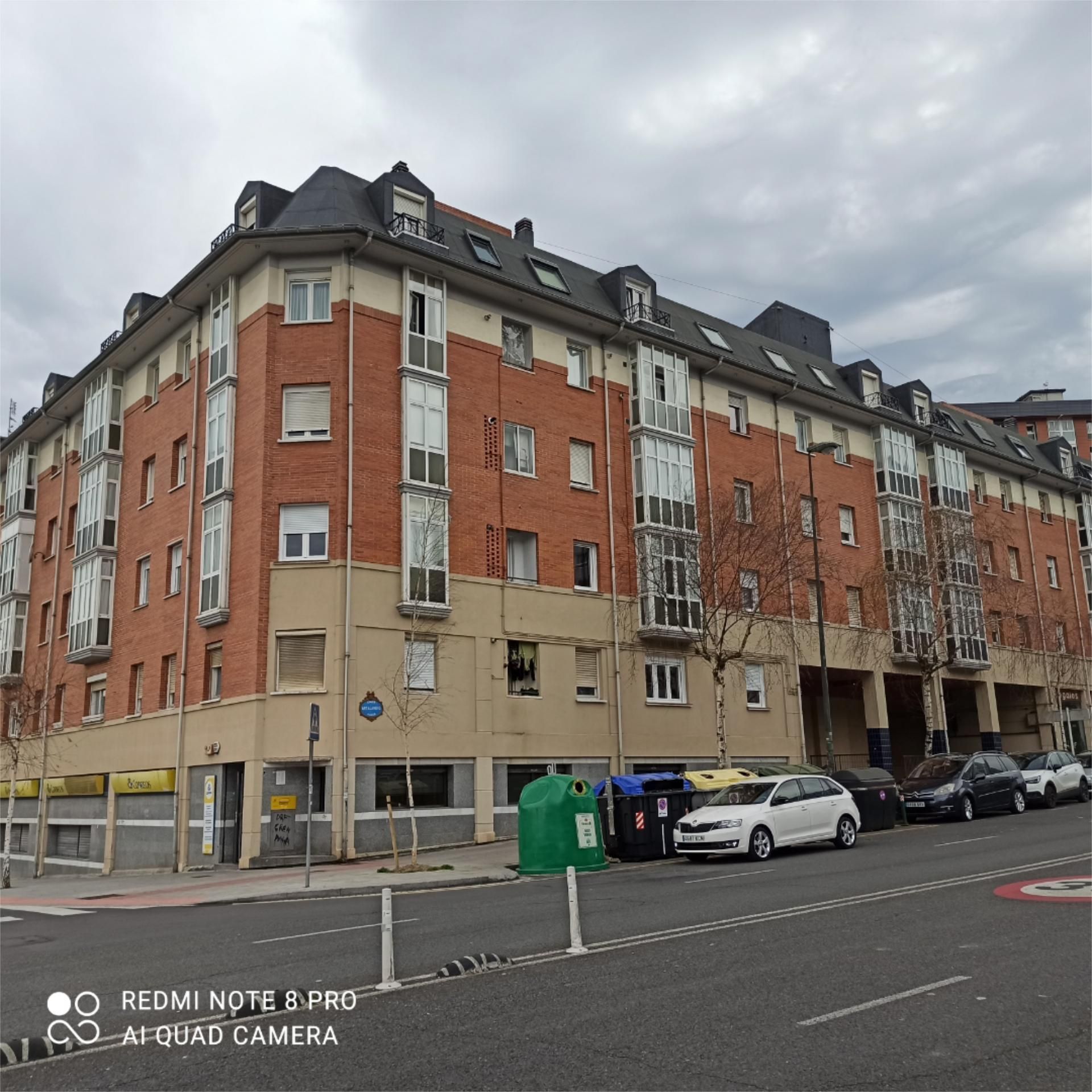 Exterior view of Flat for sale in Bilbao   with Heating, Parquet flooring and Oven