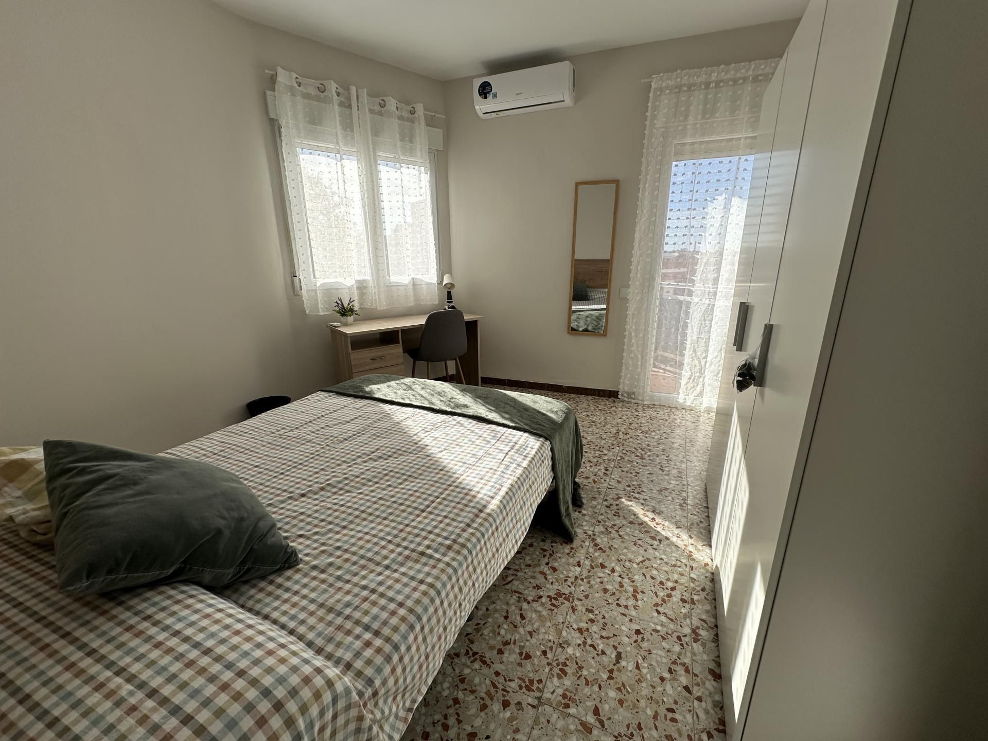 Flat to share in Calle San Sebastián, 50, Alcázar de San Juan Bedroom of Flat to share in Alcázar de San Juan with Air Conditioner, Heating and Terrace