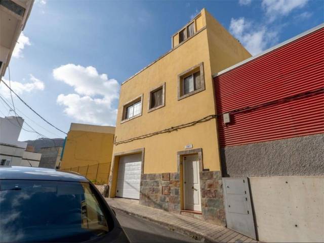 Casa-chalet en Venta en Calle San Cristóbal de la Laguna, 201 en San Cristóbal - Playa de la Laja