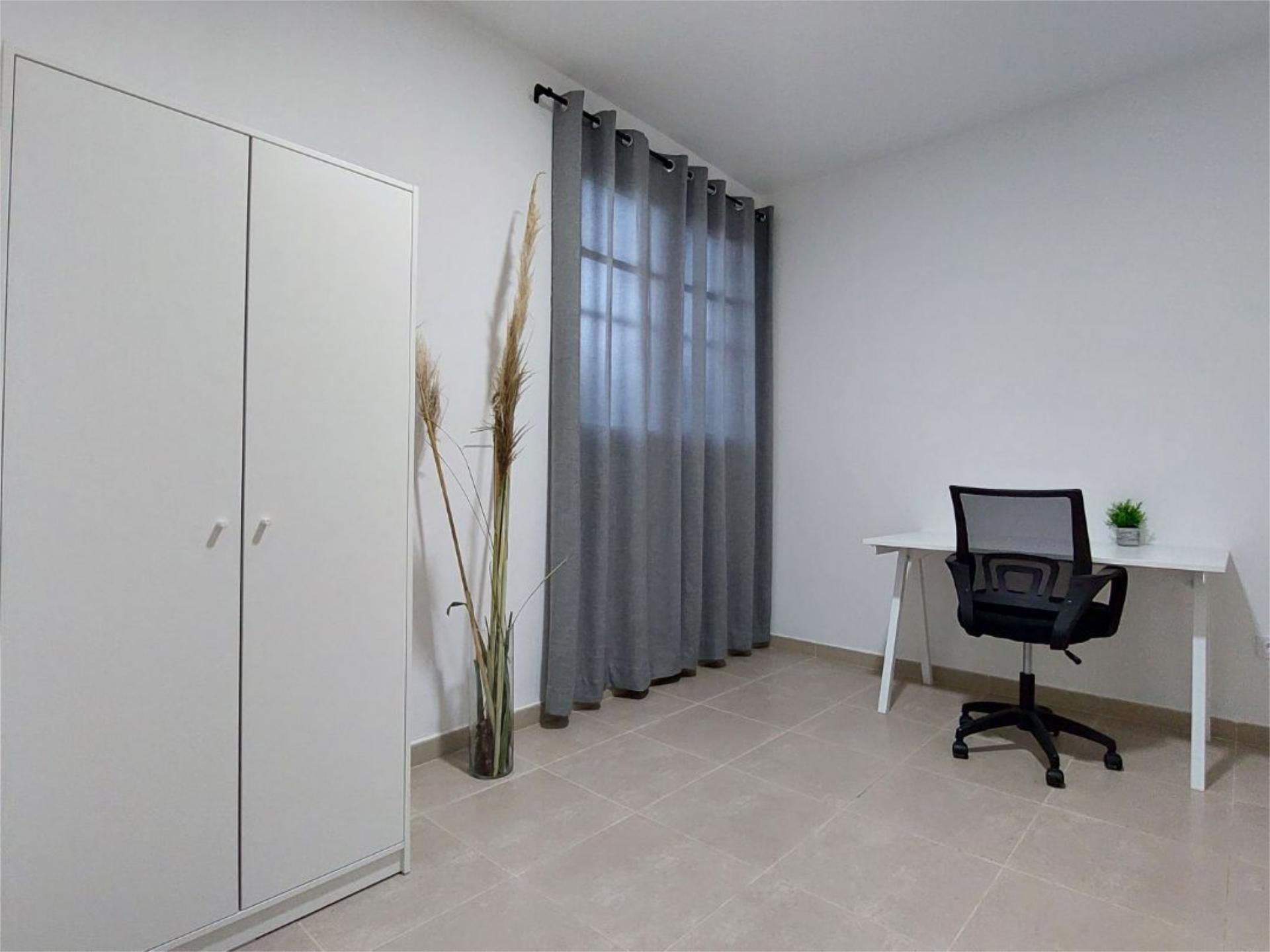 Piso para compartir en Carrer de l'Om, 14, Ciutat del Transport - La Salera