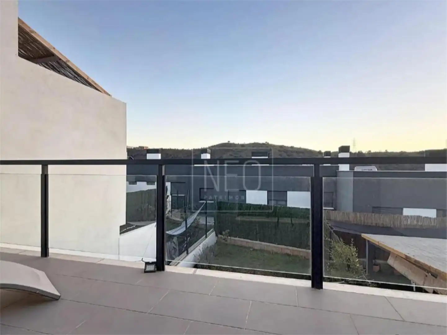 Einfamilien-Reihenhaus zum Verkauf in Lancha del Genil Terrasse von Einfamilien-Reihenhaus zum Verkauf in Granada Capital mit Terrasse und Balkon