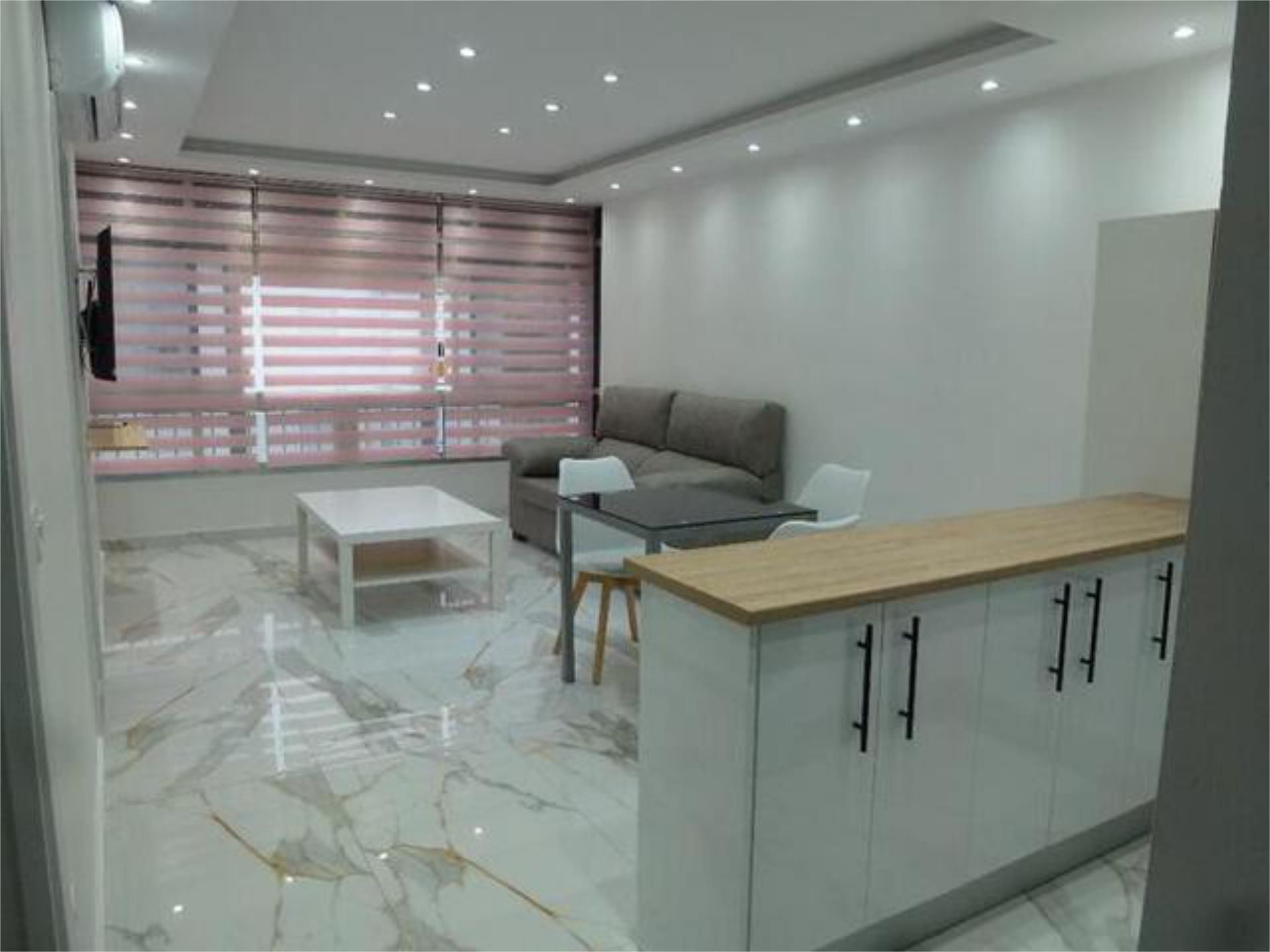 Flat to rent in Tiro de Línea Living room of Flat to rent in Sevilla Capital with Heating and Furnished