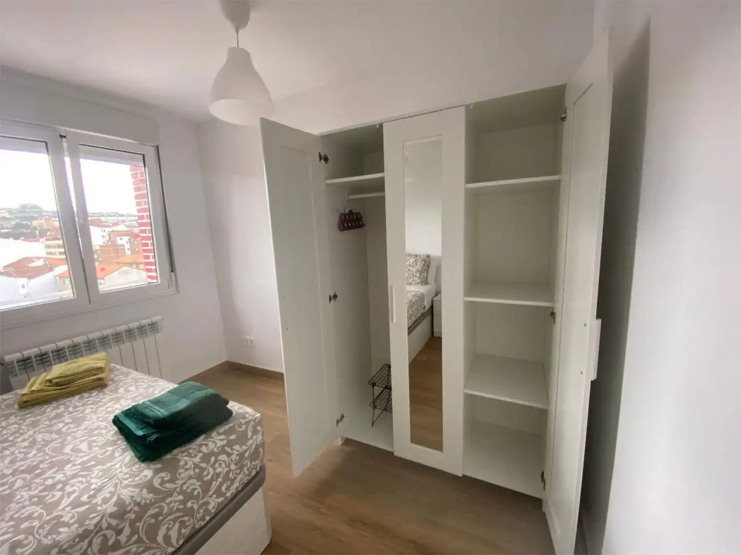 Habitación de Ático de alquiler en Oviedo  con Terraza