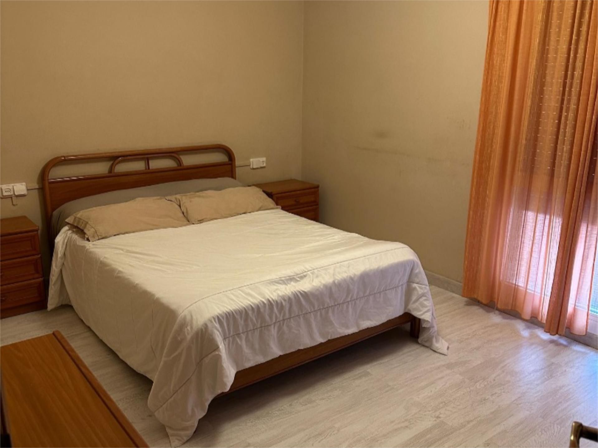 Pis en venda a Eixample - Can Bogunyà Dormitori de Pis en venda en Castellar del Vallès amb Balcó