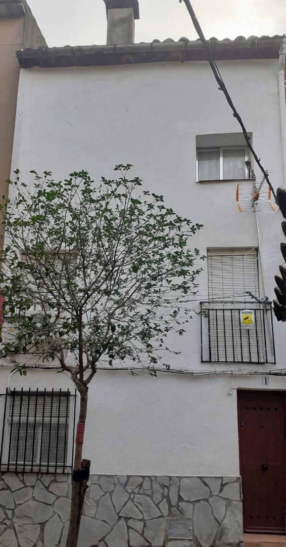 Single-family semi-detached for sale in Calle Ermita, 1, Sotillo de la Adrada Exterior view of Single-family semi-detached for sale in Sotillo de la Adrada with Storage room and Furnished