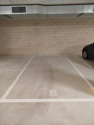 Garaje en Alquiler en Calle Amsterdam, 6 en Huarte / Uharte