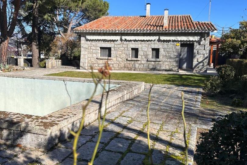 Casa o chalet en venta en Calle Calle el Boalo, 10, Polideportivo Colonia, Madrid - imagen 1 Foto 1 de Casa o chalet en venta en Calle Calle el Boalo, 10, Polideportivo Colonia, Madrid