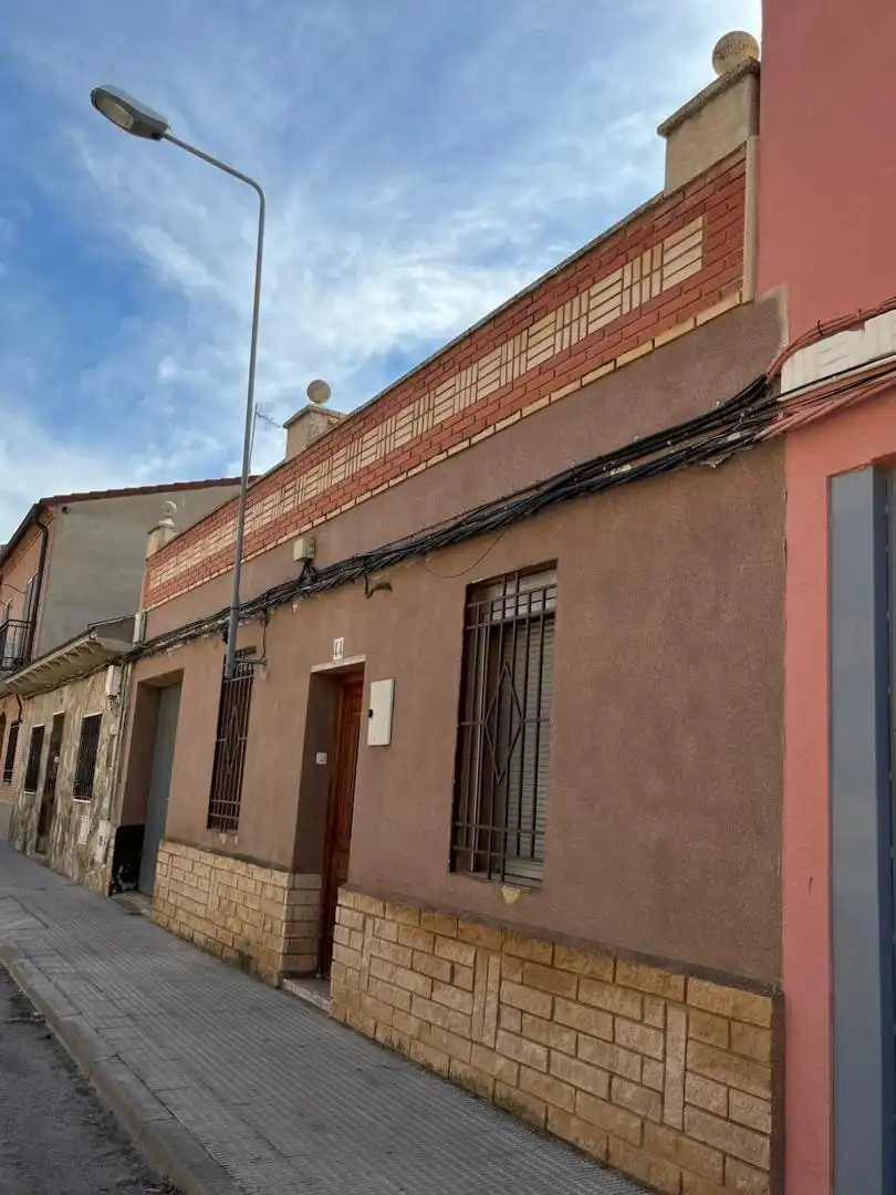 Detached homes for sale in Calle Manifestación del Reino, 41, Alagón Exterior view of Detached homes for sale in Alagón with Heating, Terrace and Storage room