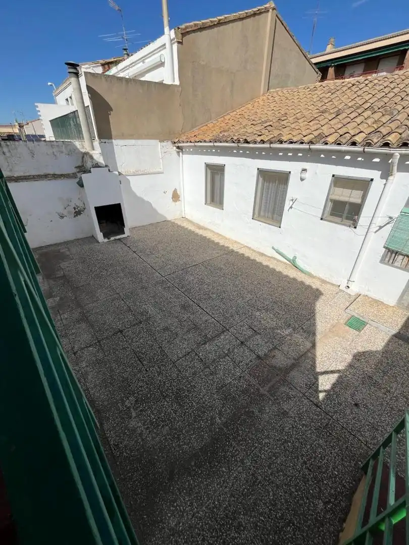 Detached homes for sale in Calle Manifestación del Reino, 41, Alagón Garden of Detached homes for sale in Alagón with Heating, Terrace and Storage room