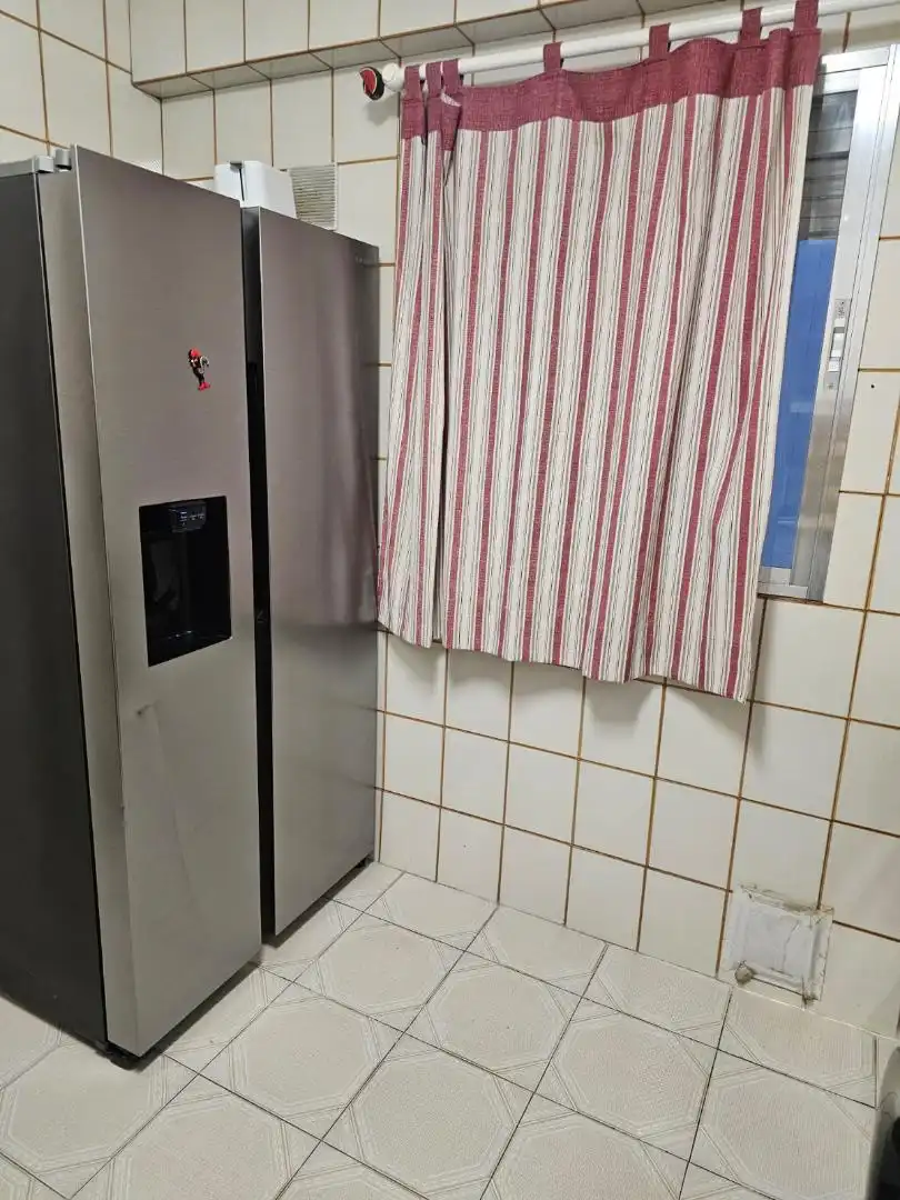 Habitación en Calle Gobernador, 2, Reyes Baño de Piso para compartir en Parla con Aire acondicionado, Calefacción y Terraza