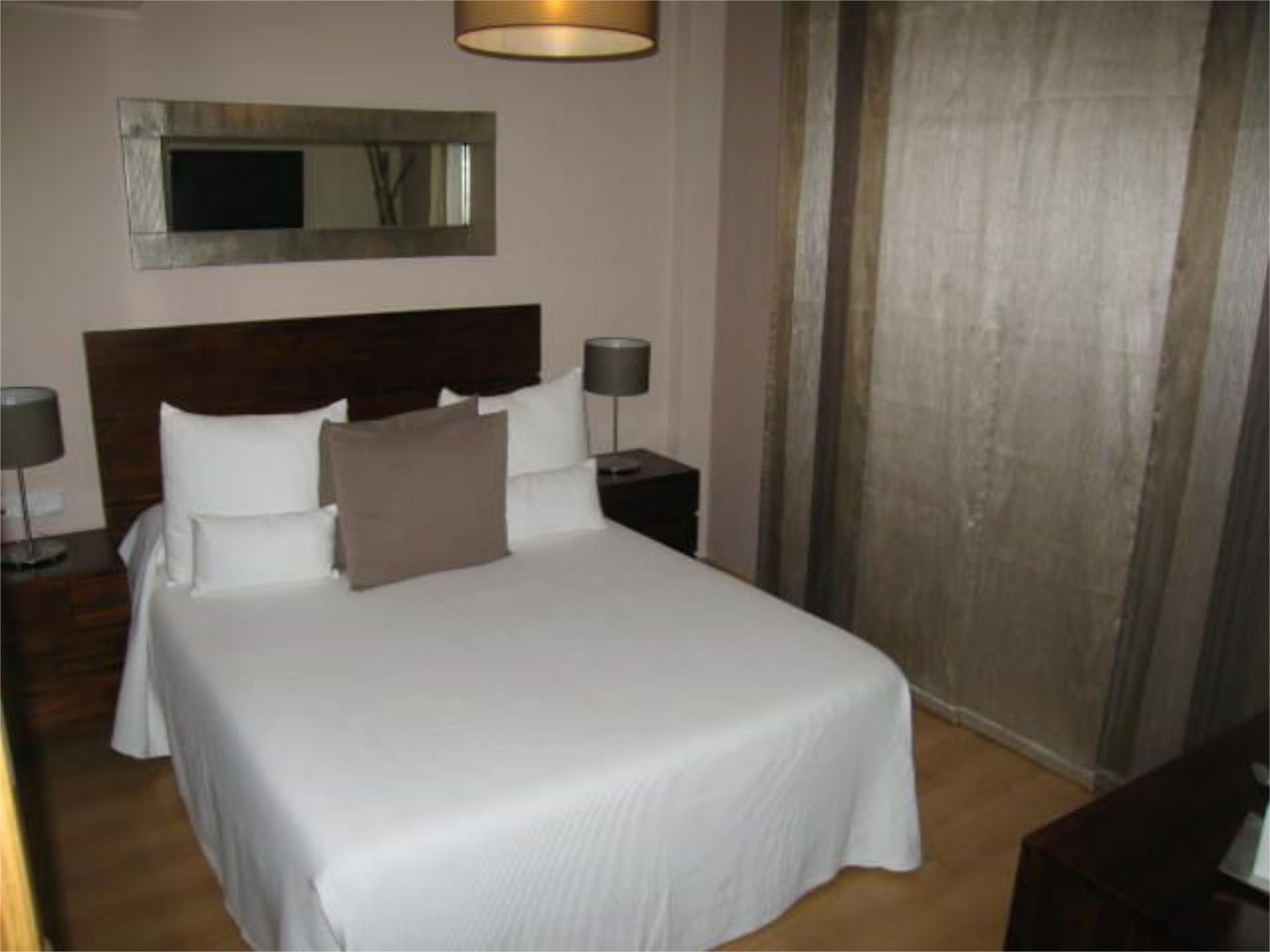 Dormitori de Pis de lloguer en Málaga Capital amb Aire condicionat, Calefacció i Moblat