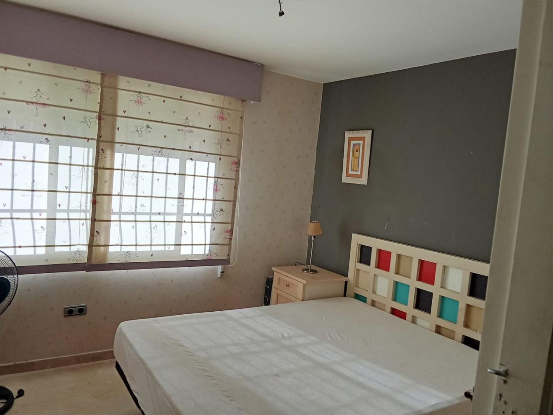 Dormitori de Pis per a compartir en Estepona amb Aire condicionat, Calefacció i Terrassa