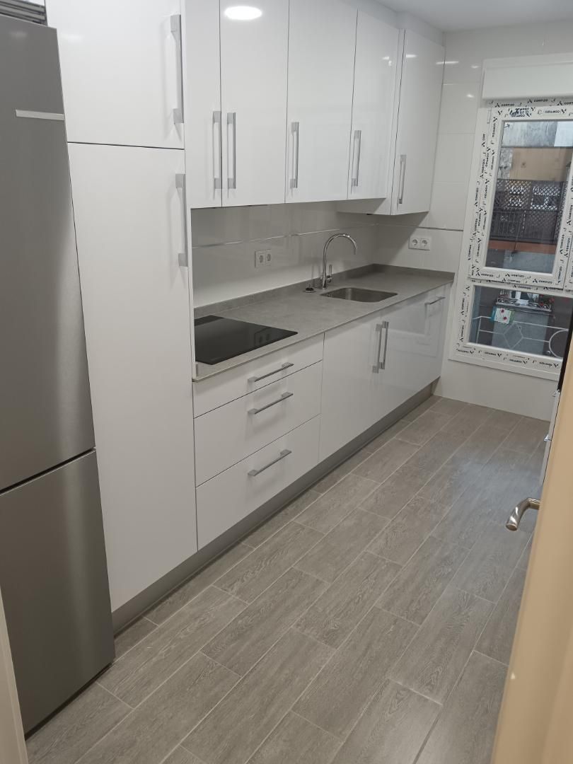 Pis en venda a Calle Andalucía, 10, Pumarín Cuina de Pis en venda en Gijón