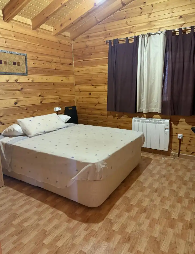 Casa o xalet en venda a Plaza la Era, 7, Sierra Engarcerán Dormitori de Casa o xalet en venda en Sierra Engarcerán amb Calefacció, Jardí privat i Terrassa